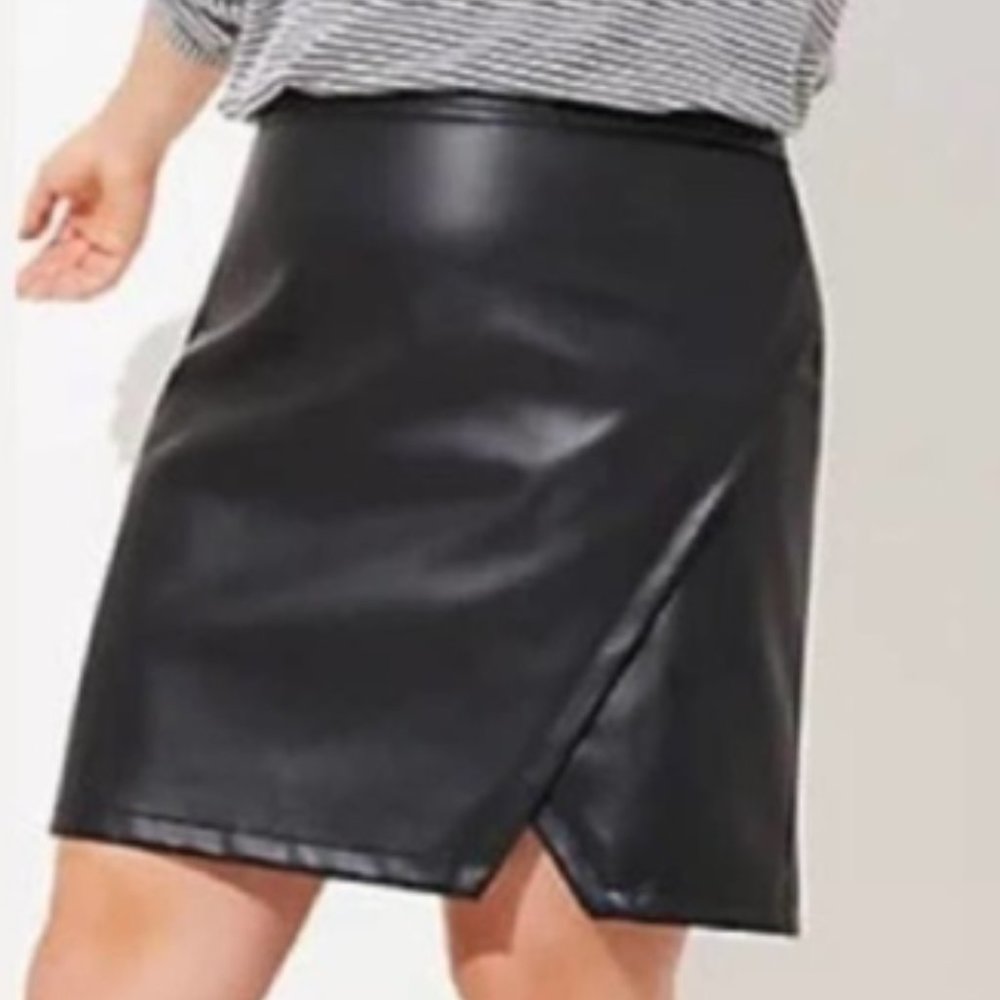 LOFT Black Faux Leather Wrap Skirt E9